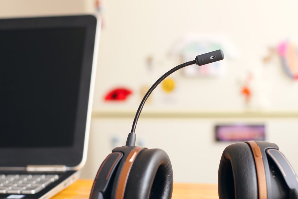 Headphones table 1024x683