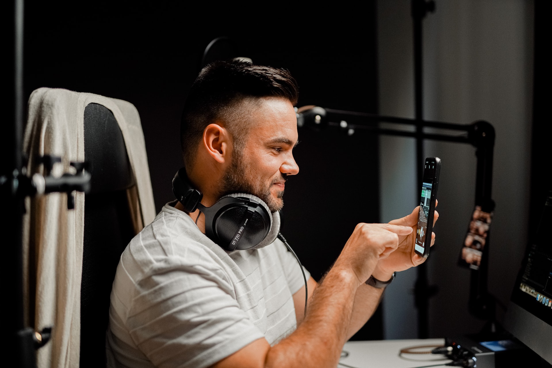 Content creator instagram story podcast setup