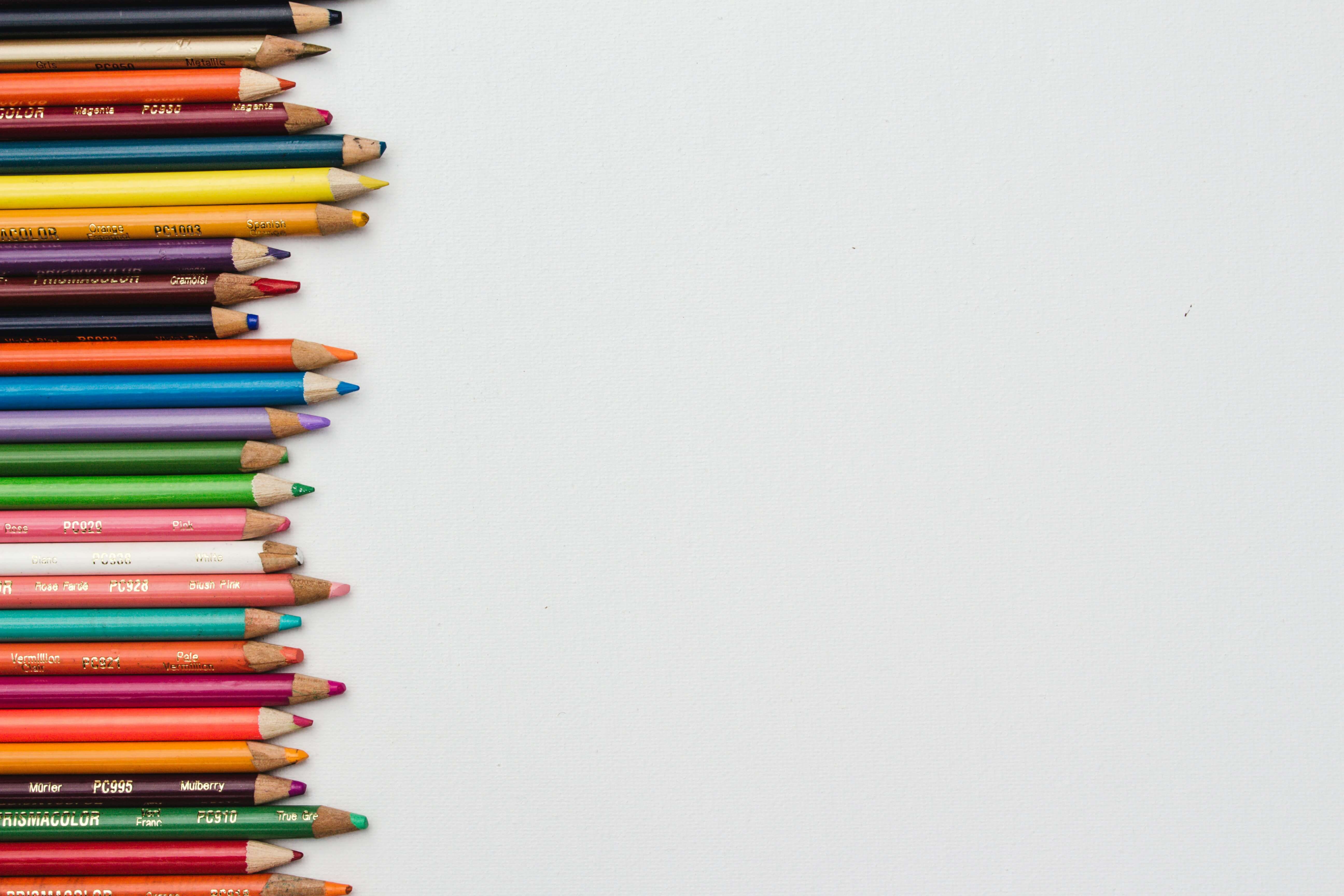 Coloring pencils displayed horizontally
